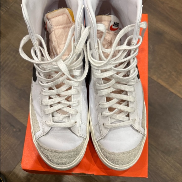 Men’s Nike Blazer 77 in size 11. Excellent condition! - Picture 2 of 5